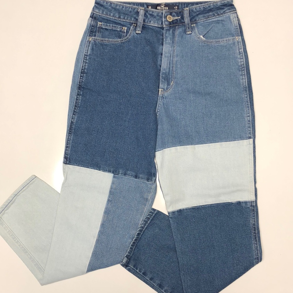Hollister Ultra High Rise Mom jeans size 3R